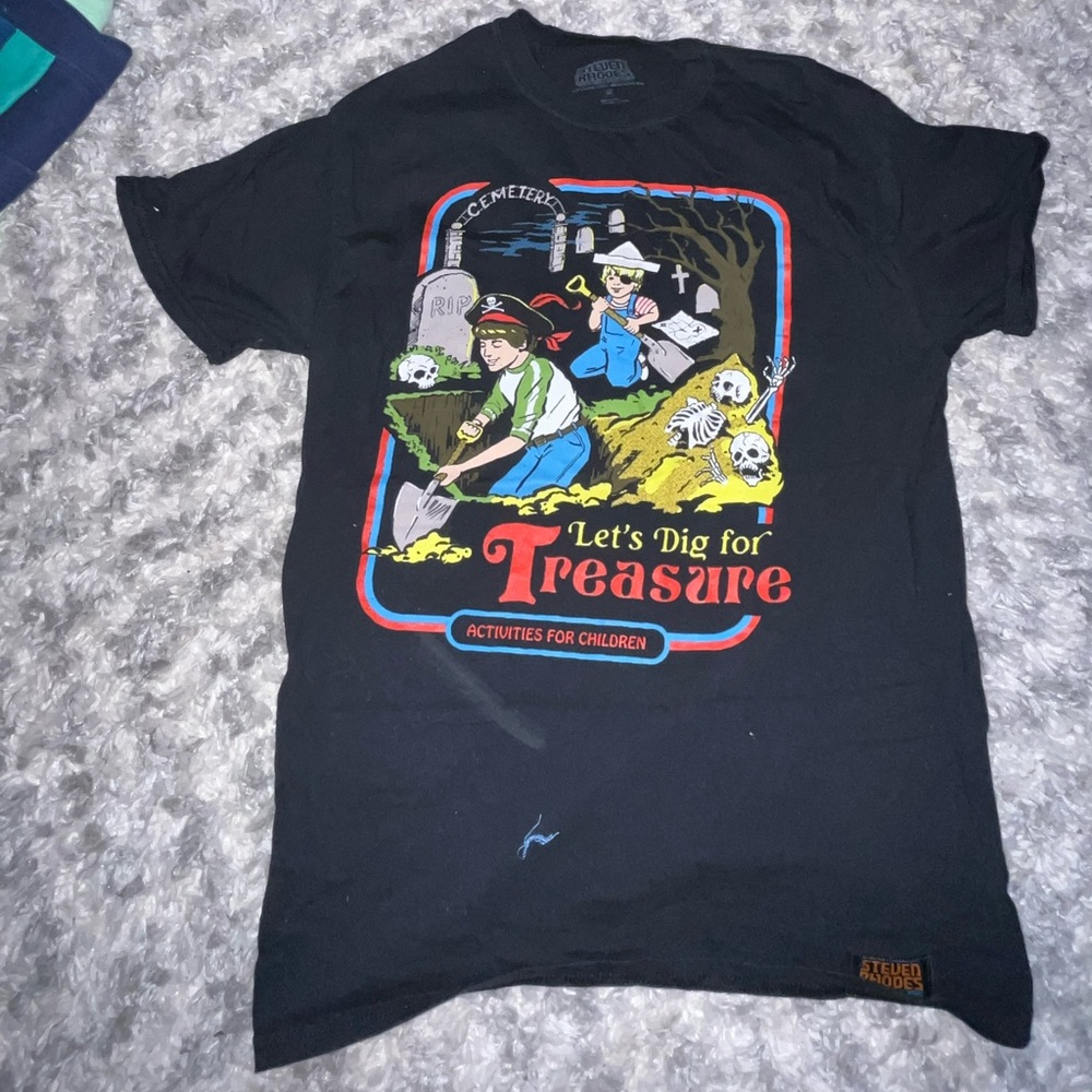 Men’s graphic tshirt size M